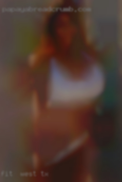Fit   guy in West, TX  looking for a hook up.