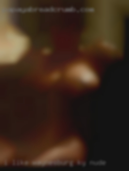 I like Waynesburg, KY nude lots of different activities.
