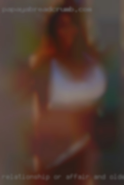 Relationship or affair and older housewives or FWB or FB!