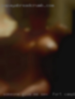 Someone give me a green sex in Fort Campbell light.